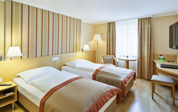 Doppelzimmer mit Einzelbetten im Hotel Ananas