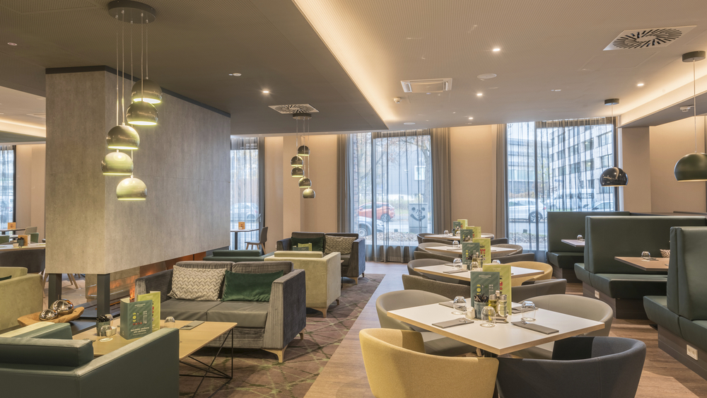 Lobby des Holiday Inn Hamburg Berliner Tor
