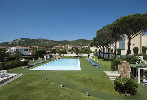 Poolansicht AHR Baja Hotel & Spa Cannigione
