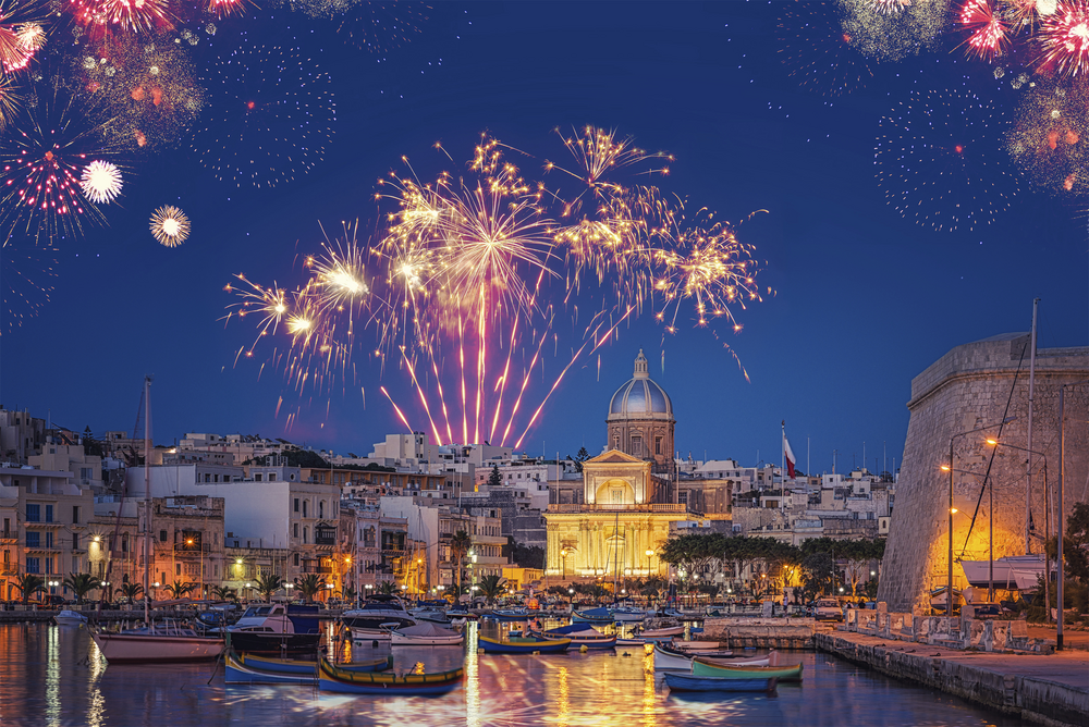 Skyline von Valletta auf Malta an Silvester