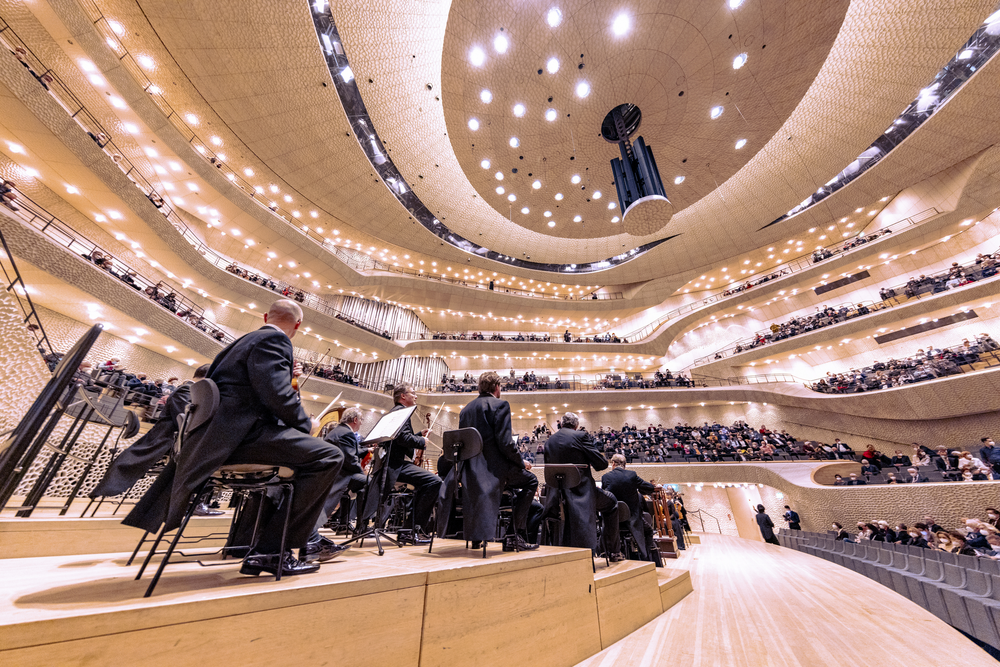 Innenansicht des Großen Saals in der Elbphilharmonie Hamburg
